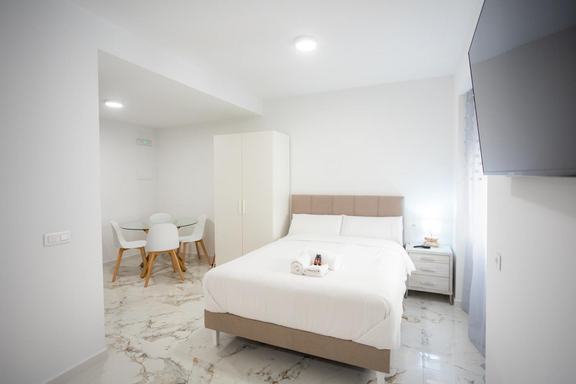L&G Apartments Bahia Suite Alicante Buitenkant foto