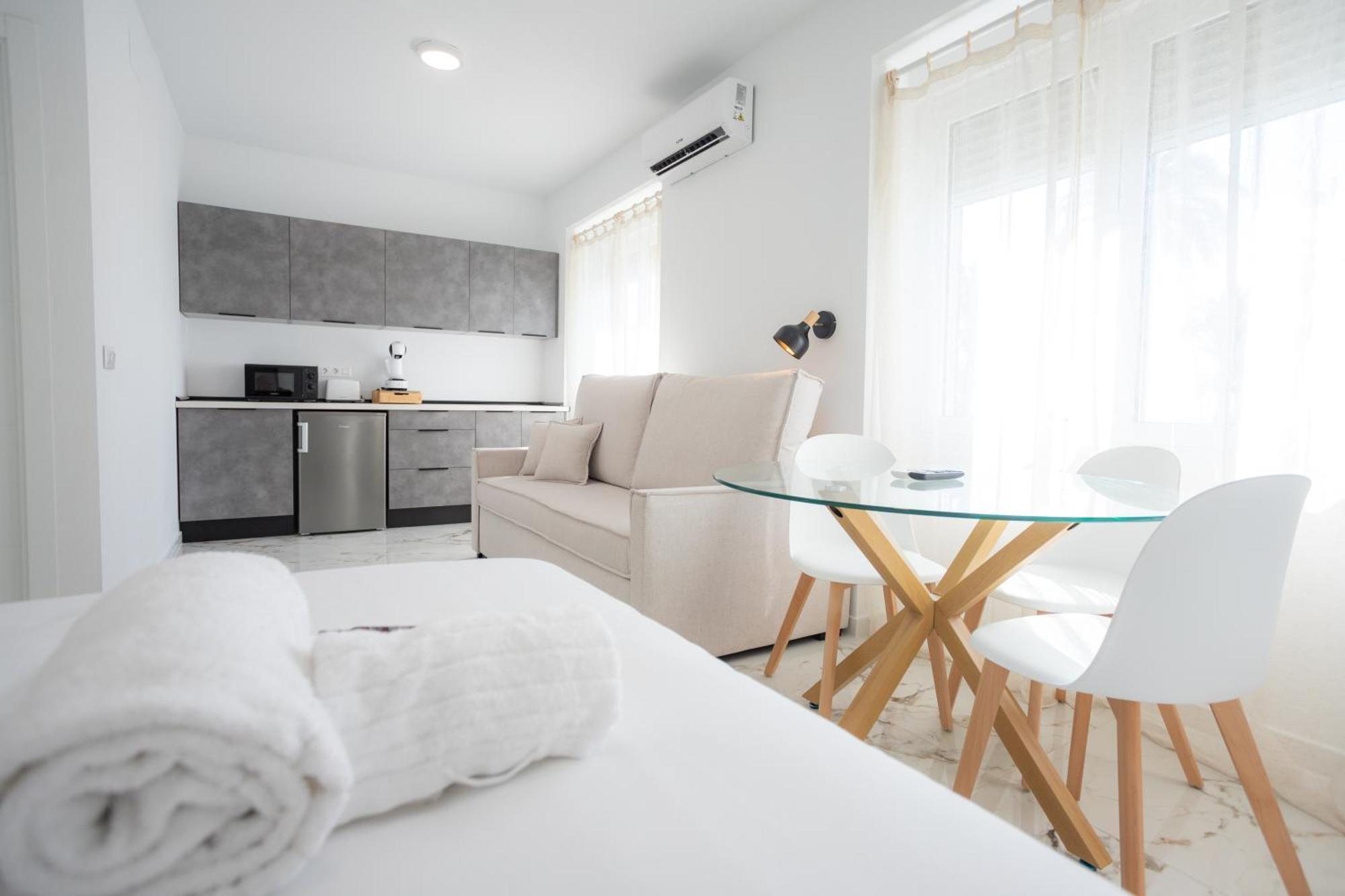 L&G Apartments Bahia Suite Alicante Buitenkant foto