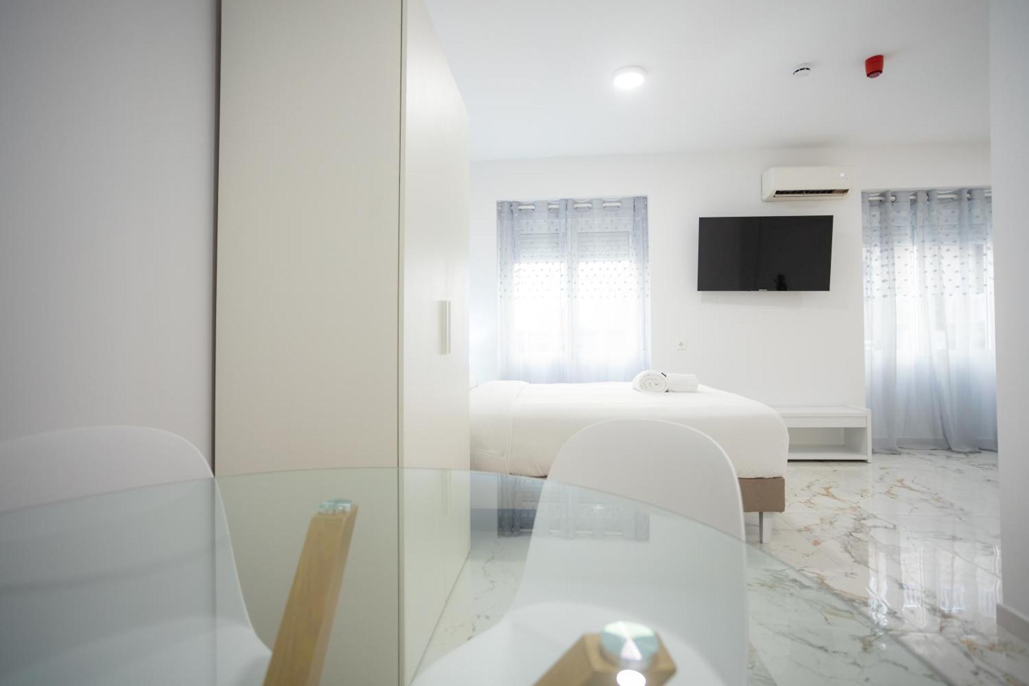 L&G Apartments Bahia Suite Alicante Buitenkant foto