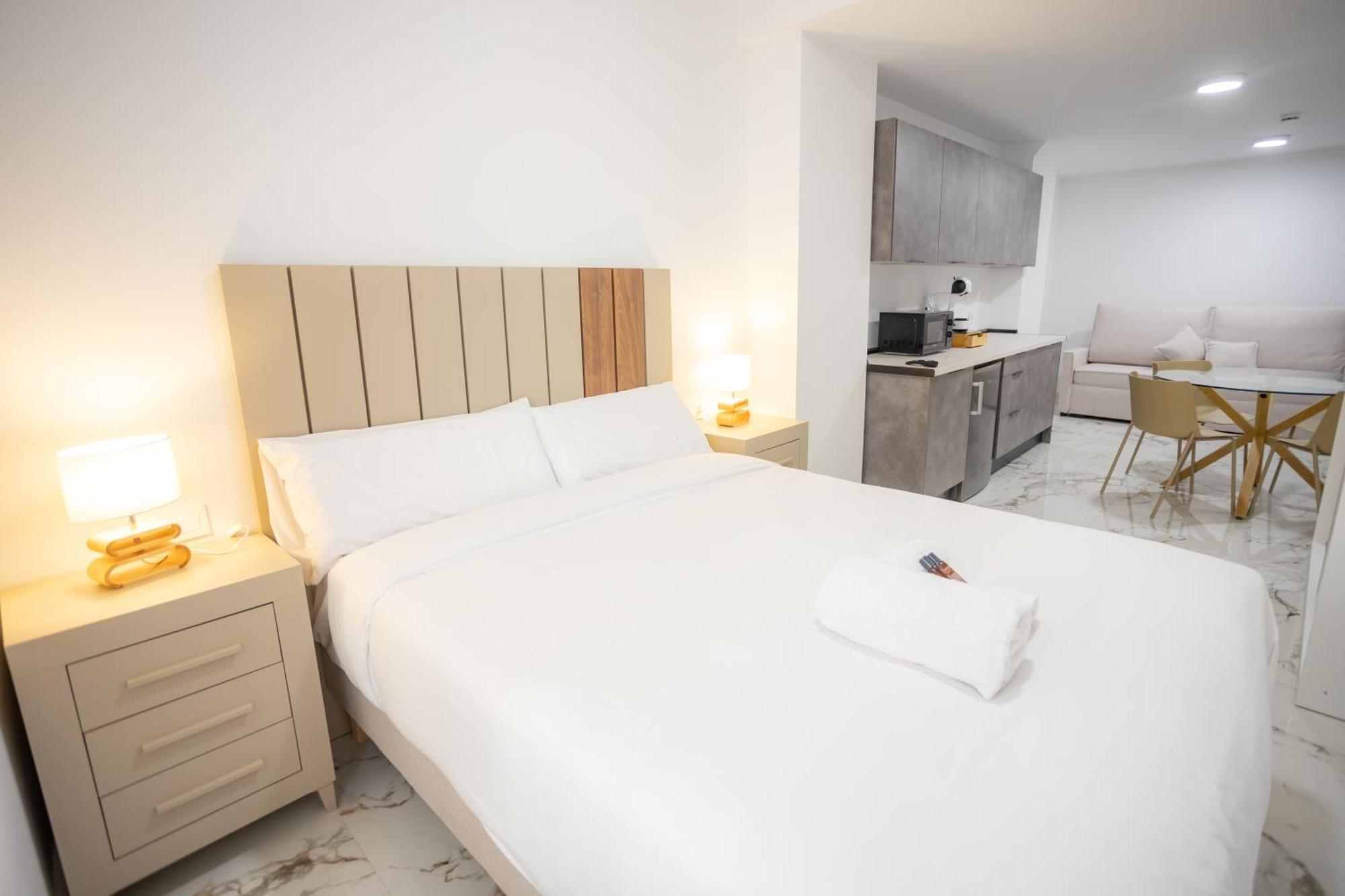 L&G Apartments Bahia Suite Alicante Buitenkant foto
