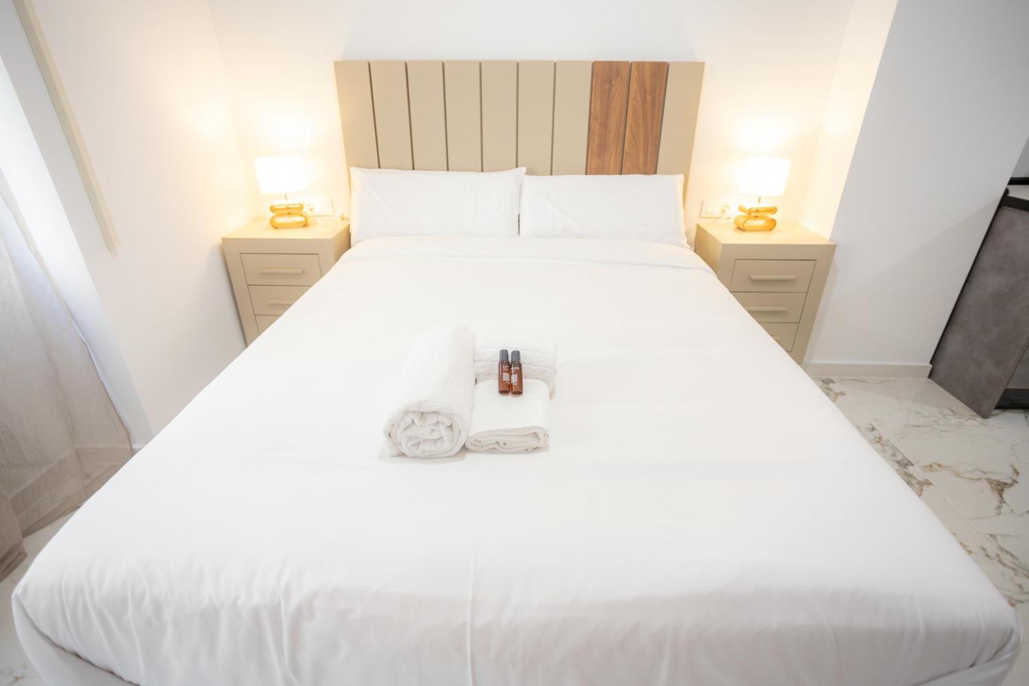 L&G Apartments Bahia Suite Alicante Buitenkant foto