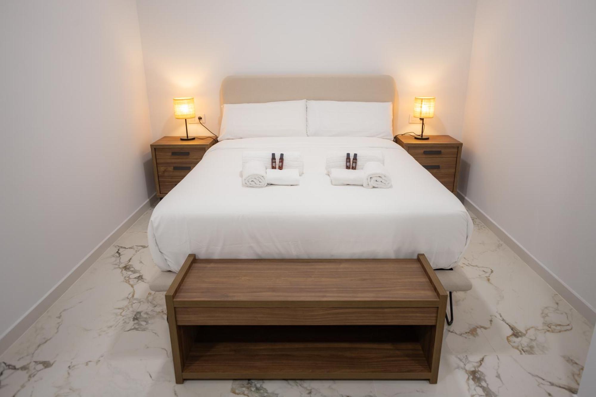 L&G Apartments Bahia Suite Alicante Buitenkant foto