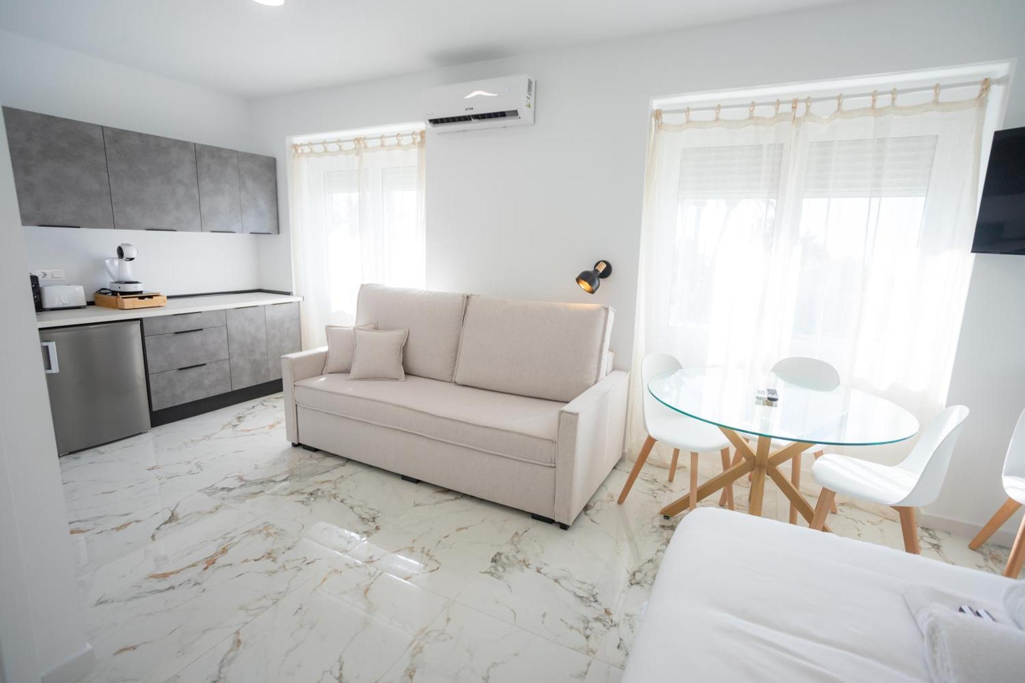 L&G Apartments Bahia Suite Alicante Buitenkant foto